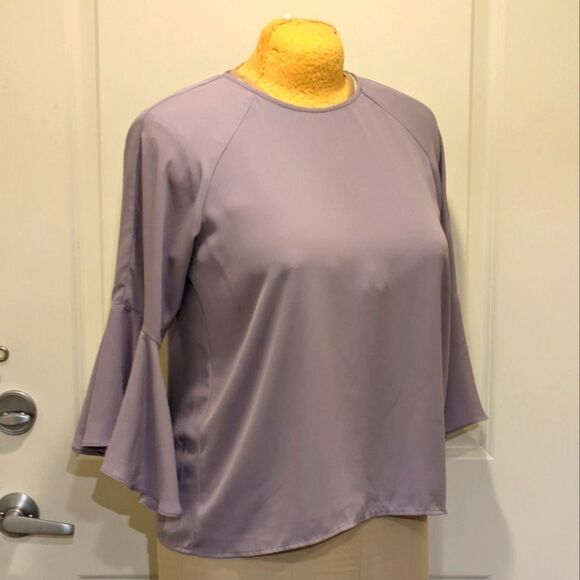 $5 Item! EUC Forever 21 XL Lilac Ruffle Sleeve Blouse - Picture 2 of 7